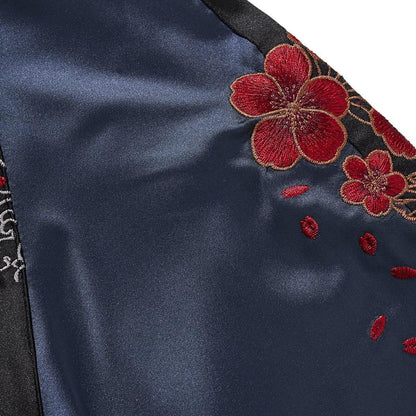 Shoulder floral embroidery detail